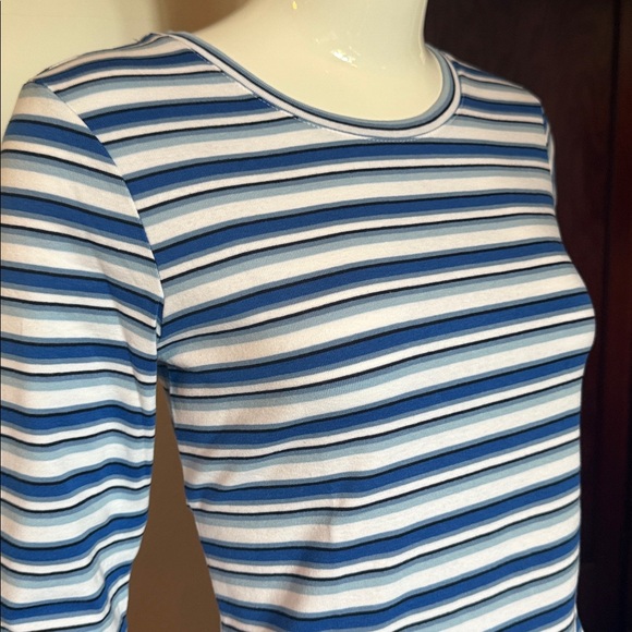 NWT northern reflections size small Blue Striped Women's Top - Picture 5 of 6